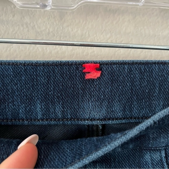 SPANX Jean-Ish Ankle Leggings Dark Blue Size Medium Shapewear Highrise Pockets - Picture 13 of 15